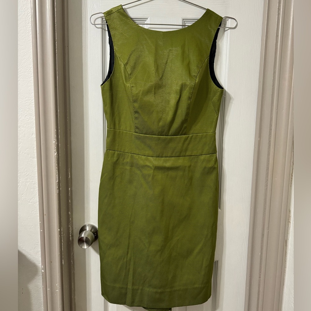 Ben Sherman Textured Deep V Back Sheath Mini Dress in Green Size M